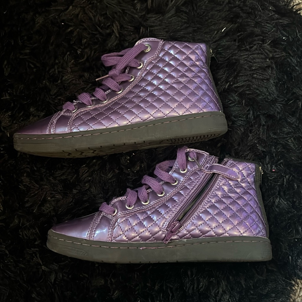 Italian-Made Geox Respira Size 39 Metallic Purple Quilt Hi-Top Sneakers